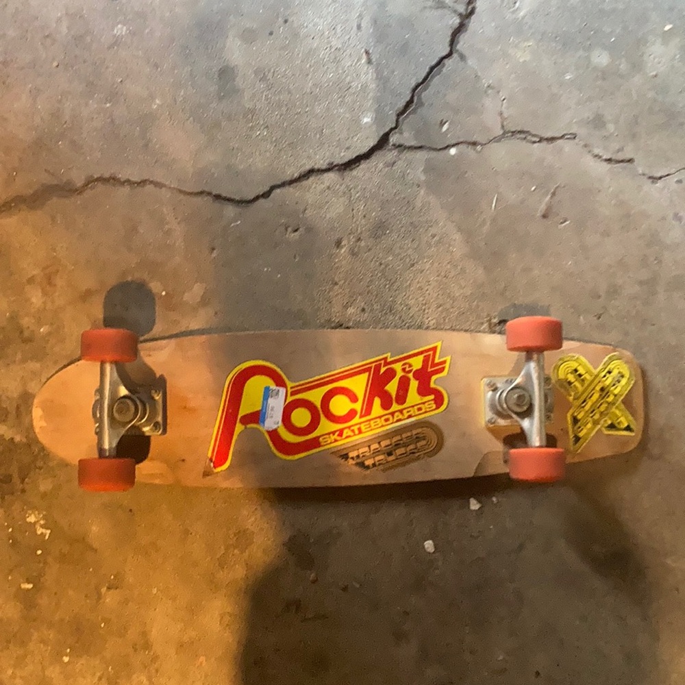🛹🛢 VINTAGE ROCKIT SKATEBOARD DECK WITH TRACKER TRUCKS💥🛹